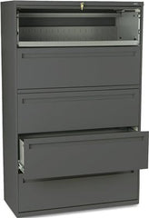 56101702
